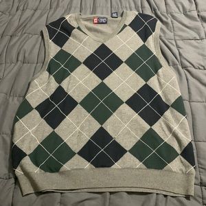 Mens sleeve-less sweater vest XL